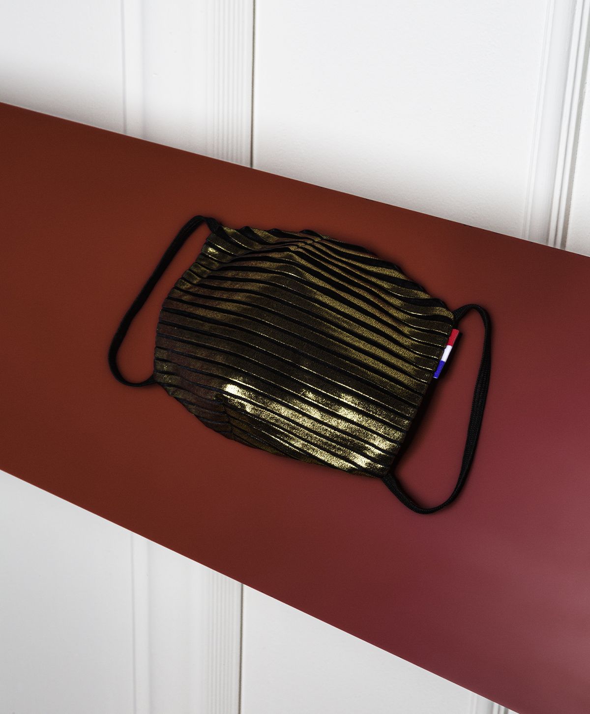 Masque barrière grand public - Cléopâtre - tissu doré ergonomique made in France_1