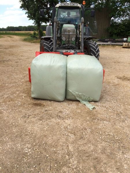 Serquad 200 - Manipulateur pour bottes enrubannées - Bugnot - 450 kg - Charge maximale 1500 kg_1