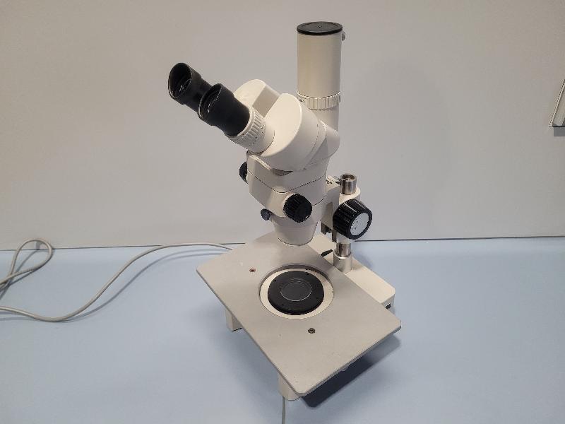 Stéréomicroscope NIKON SMZ-2T avec zoom 1X à 6,3X