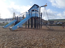 Jeu sur mesure en forme de cabanes de pêche/carrelet