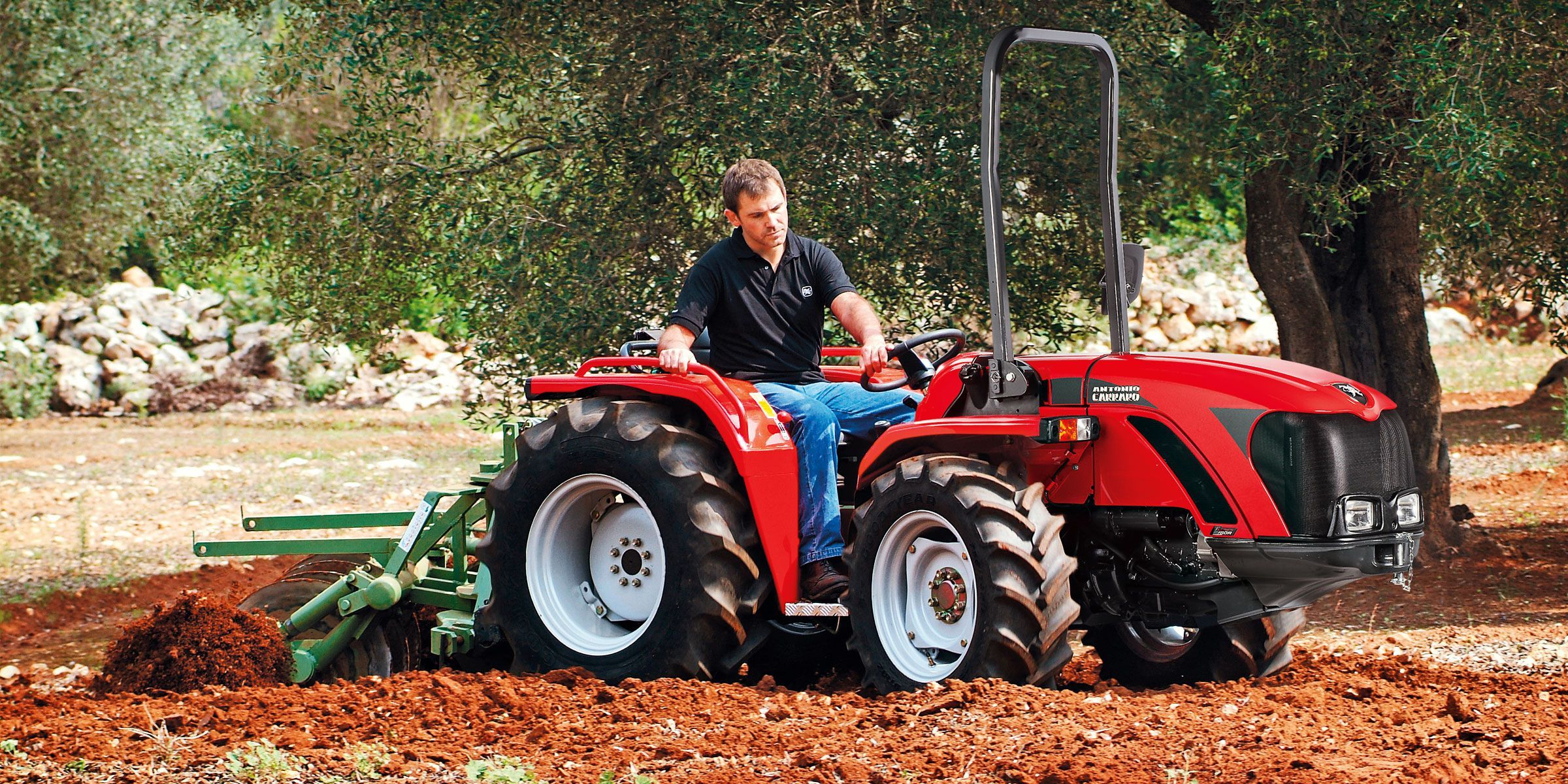Tracteur TC 5800 F avec 4 cylindres Yanmar de 50 ch