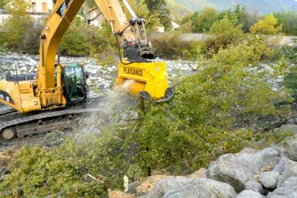 Bfh 401 broyeur forestier - plaisance - pour pelle de 14 à 35 tonnes_1