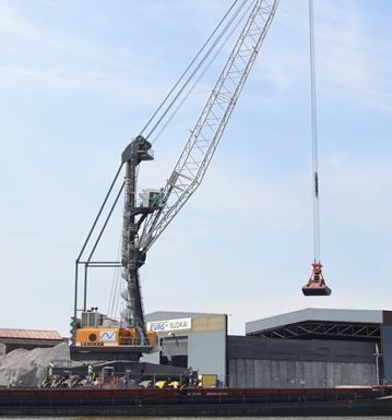 Grue mobile polyvalente Lhm 420 pour navires Post-Panamax