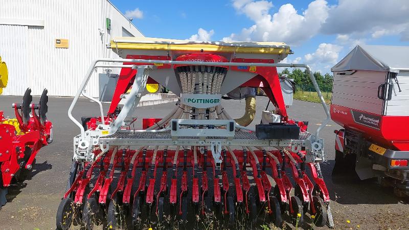Semoir pneumatique Pöttinger AEROSEM 3002 ADD - 2022 - ISOBUS - 3m de largeur de travail_1