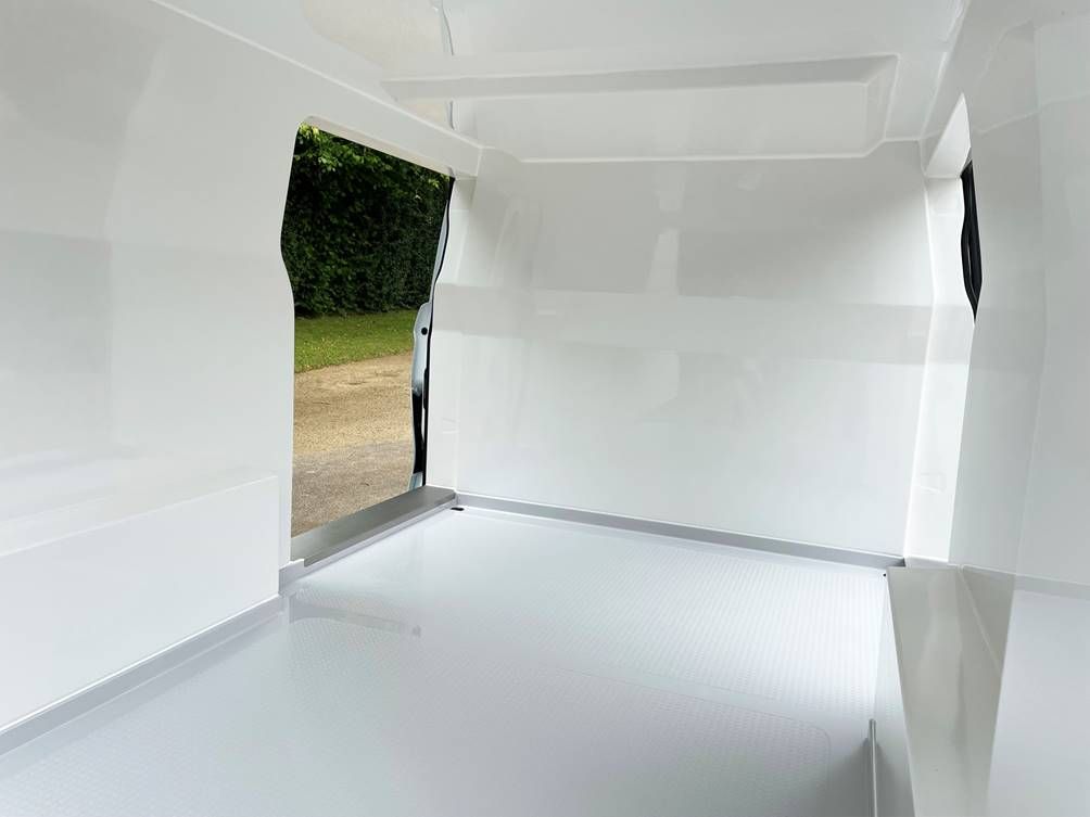 Véhicule frigorifique avec cellule intégrée IsoCity 3,6 ou 4,3 m3 -  Ford Custom - Froid positif ou négatif_1