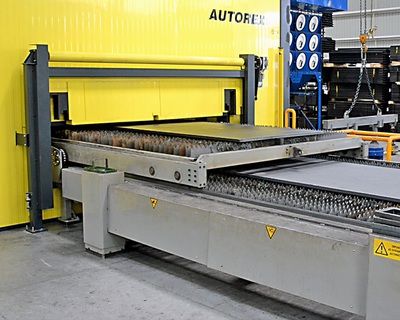 AutoRex - Coupe industrielle entièrement fermée - ESAB France SAS - Sécurité maximale et automatisation accrue_1
