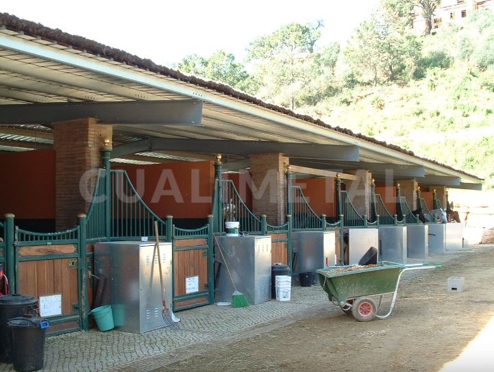 Hangar gamme EcoRapid - idéal pour écuries, boxes, manèges - Cualimetal_1