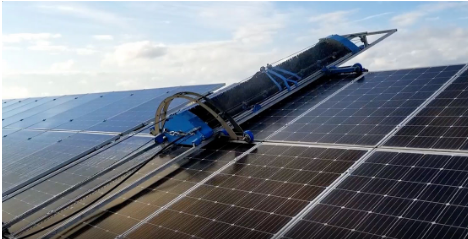 Robot nettoyeur PV pour centrales solaires au sol - WetSlider XL - Adaptable et haute performance_1