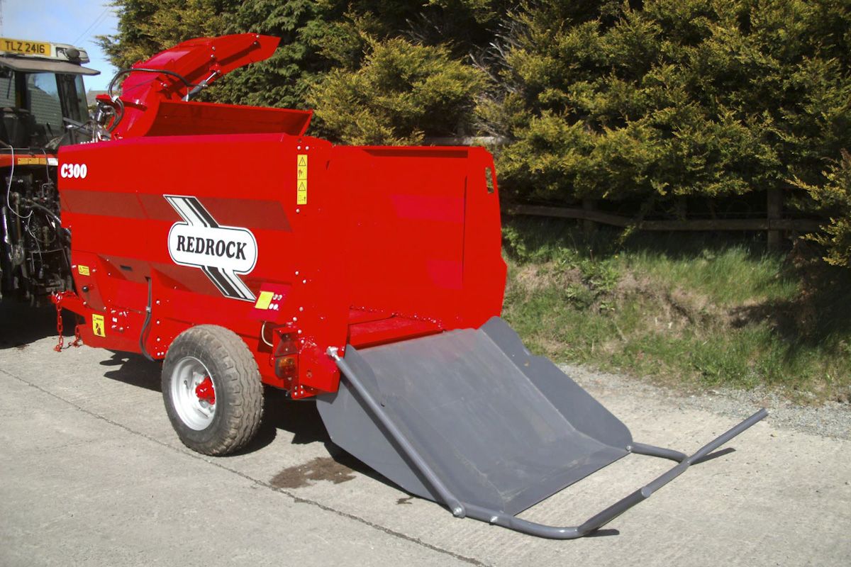 C300 pailleuse agricole - redrock - longueur totale (m) 3,77_1