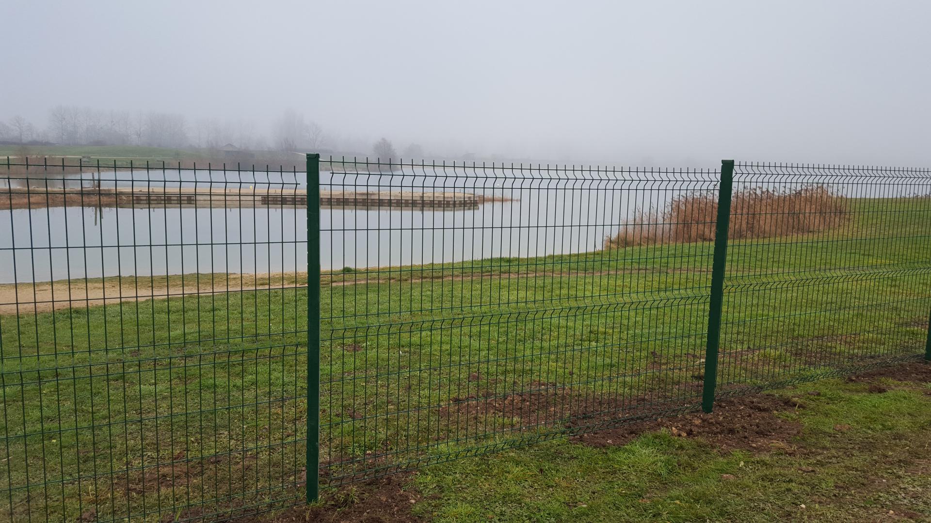 Clôtures grillagées - panneaux vert RAL 6005 - Panneaux Soudés Plastifiés sur fils Galvanisés_1