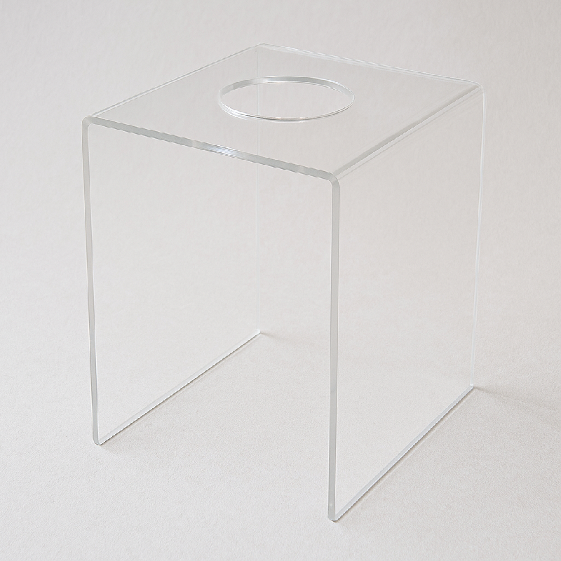 Vitrine en plexiglas pour torche olympique_1