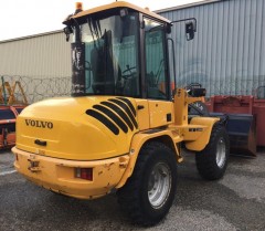 Chargeur/pneus gamme compacte volvo l30b_1