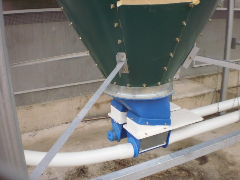 Transport de l'aliment pour le bétail par spirale flexible - lecitech_1