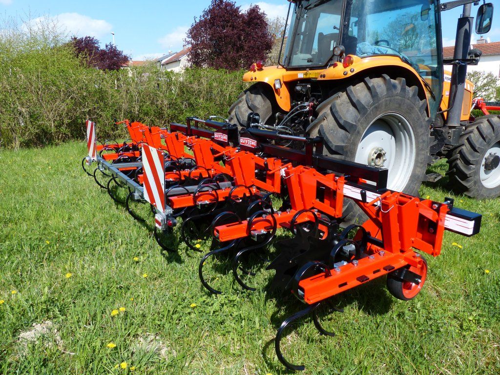 Outil de binage Quivogne robuste pour cultures inter-rangs