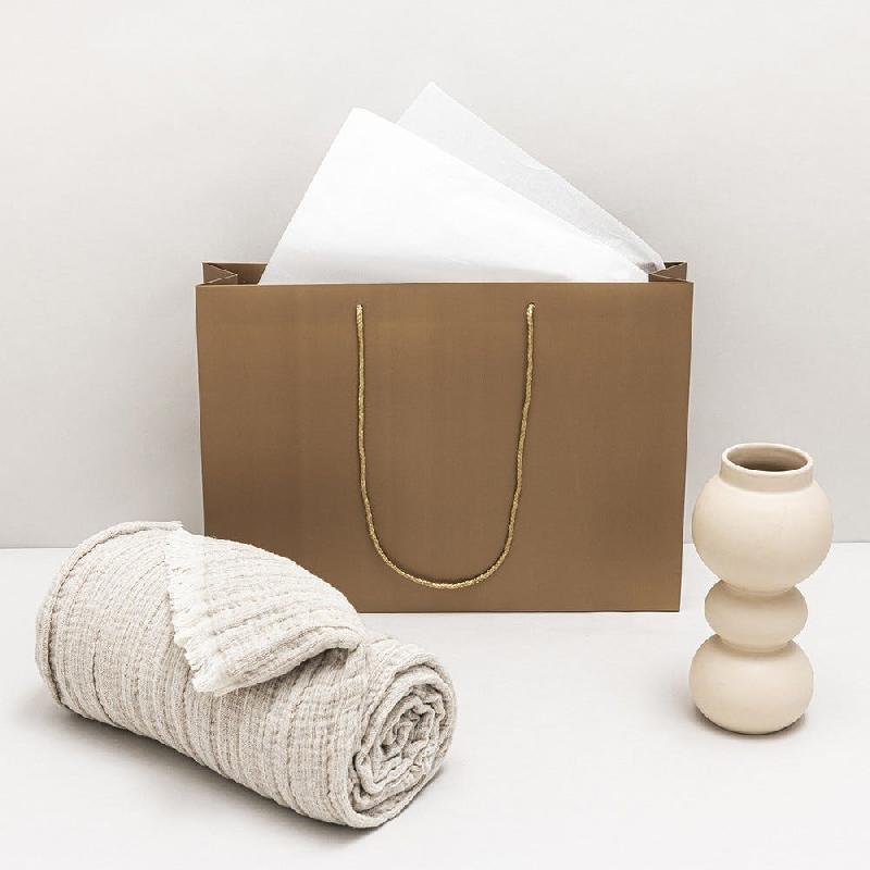 Sac luxe métallisé laiton poignées cordelières 46x10x33cm - par 12_1