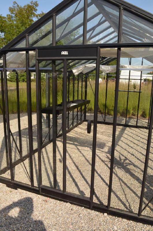 Serre de jardin victorienne - Toiture et parois en verre sécurit 4 mm - Structure en aluminium noir RAL 9005_1