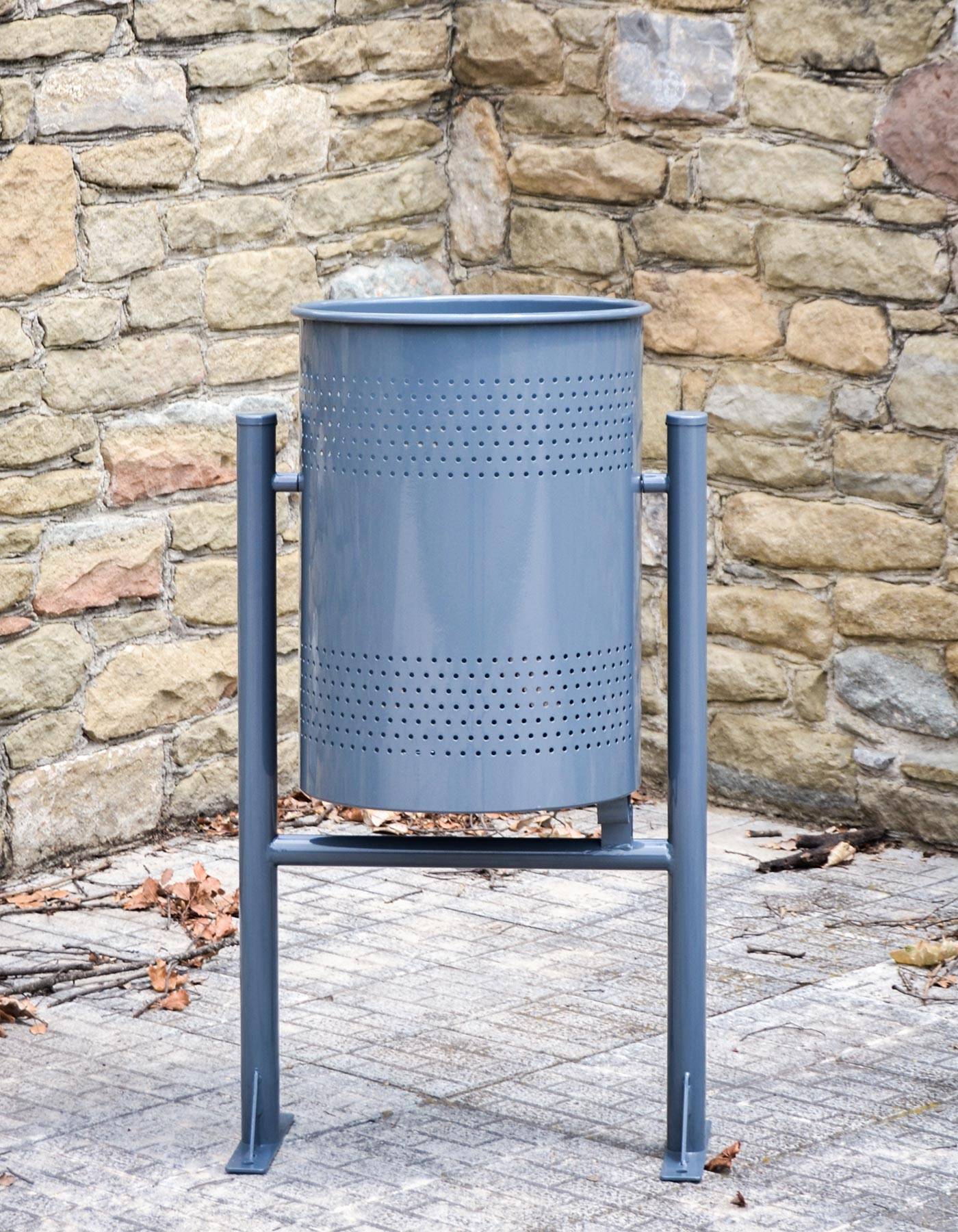 Poubelle publique circulaire PA600M - acier perforé avec traitement Ferrus anticorrosion_1