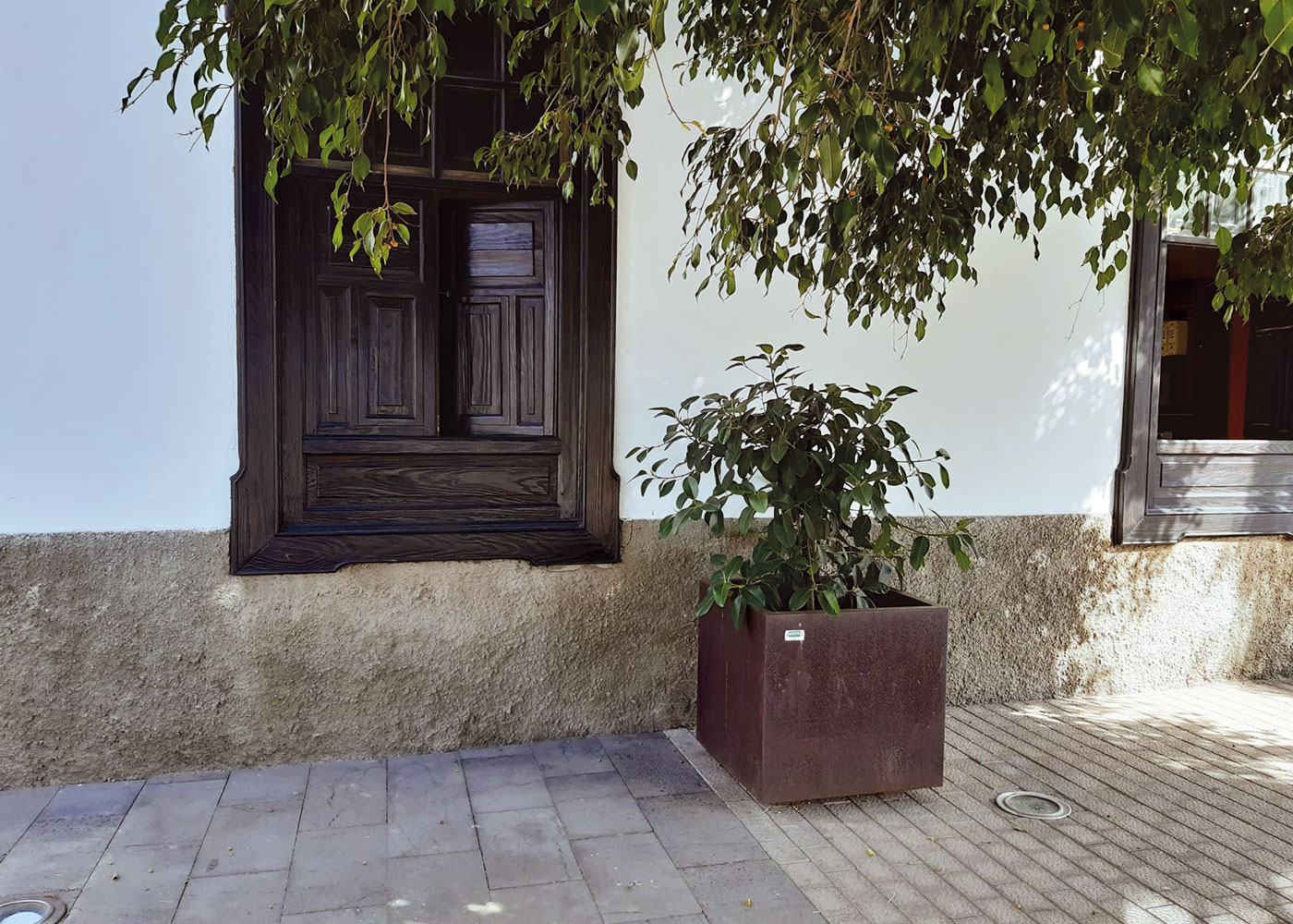 Jardinière Olea UM1220 - en tôle d’acier Corten, durable et sans entretien_1