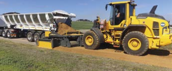 Epandeur de matériaux pour tracteurs de plus de 10T, chargeurs et bouteurs - REPTAIL SM_1