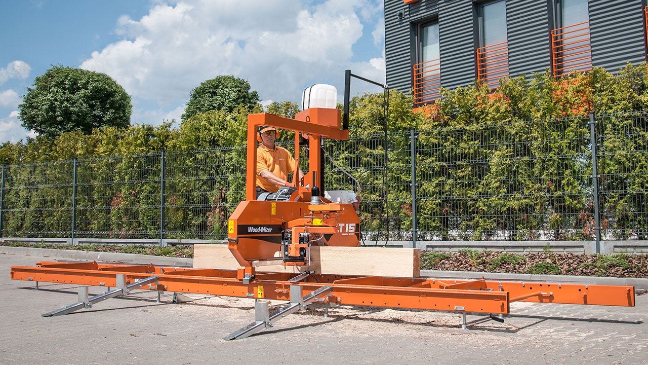 Machine de sciage pour billes jusqu'à 70 cm de diamètre
