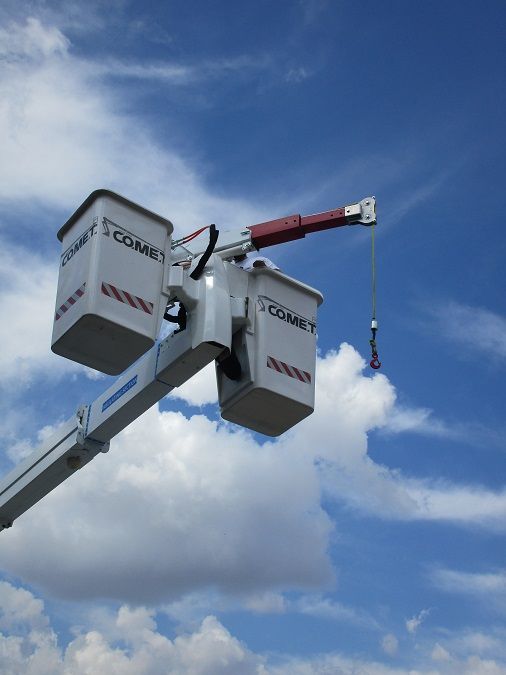 Bras télescopique et articulé pour un camion nacelle de 18 m