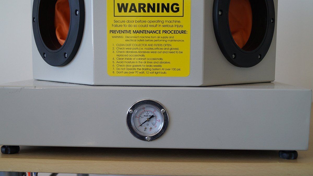 Micro sableuse avec éclairage intérieur néon