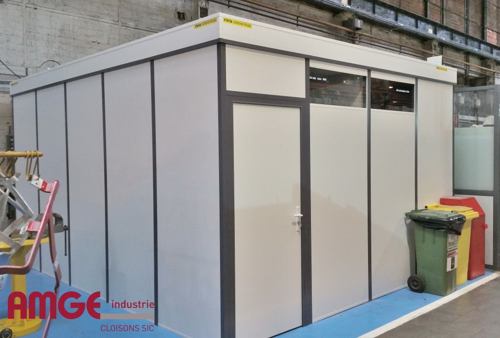 Bureau modulaire économique avec cloison amovible mélaminé pour fermer ou délimiter des espaces de travail_1