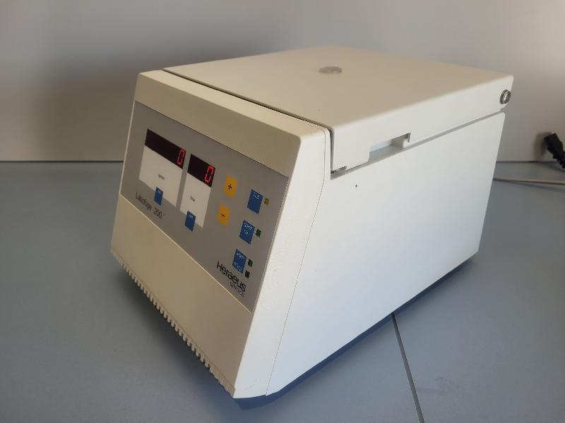 Centrifugeuse HERAEUS Kendro Labofuge 200 avec rotor fixe 3760_1