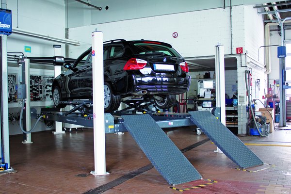 Pont élévateur pour véhicules légers - Carlift II 4.0 W - capacité 4000 kg et hauteur max 2000 mm_1