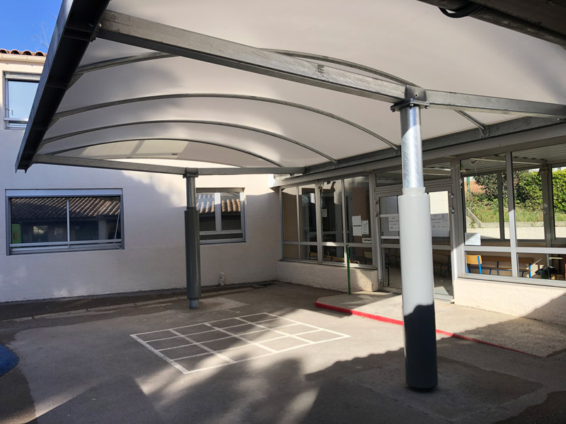 Préau d'école, crèche, garderie, collège ou lycée sur mesure - En toile tendue de qualité - Texabri_1