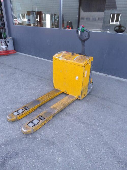 Transpalette électrique Jungheinrich EJE 116 E003405 - disponible en occasion et en location de courte à longue durée_1