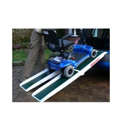 Rampes doubles pliantes en fibre de verre - légères, portables et antidérapantes - charge jusqu'à 300 kg_1