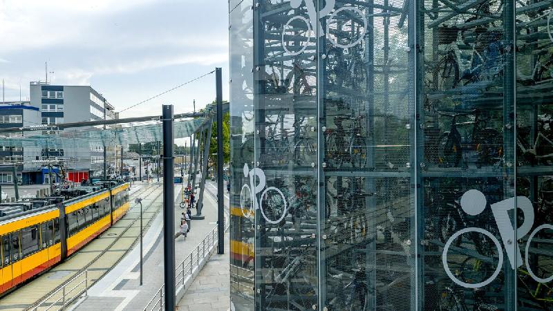 Parking vélo automatisé sécurisé avec accès RFID à faible encombrement pour vélos - Jusqu'à 120 vélos - Version tour - Wöhr BIKESAFE_1