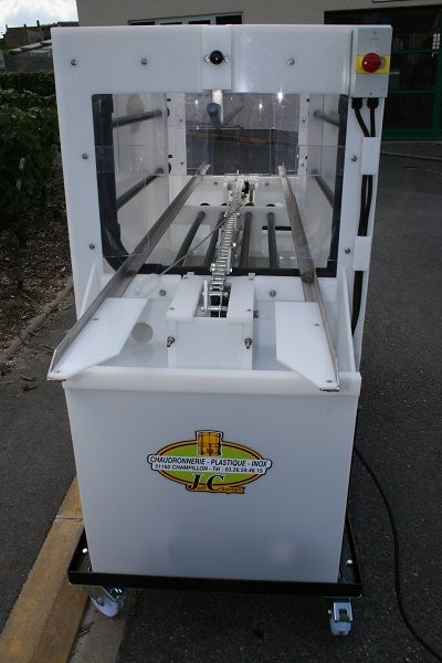 LCJC - Laveuses industrielles alimentaires - SAS Chayoux - Structure en polyéthylène - 1000 kg - 3 m de longueur_1