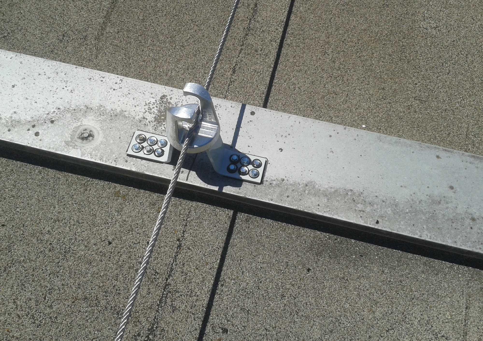 Ligne de vie sur bac sec et charpente métallique - Dispositif d'ancrage horizontal conforme EN795:2012 classe C_1