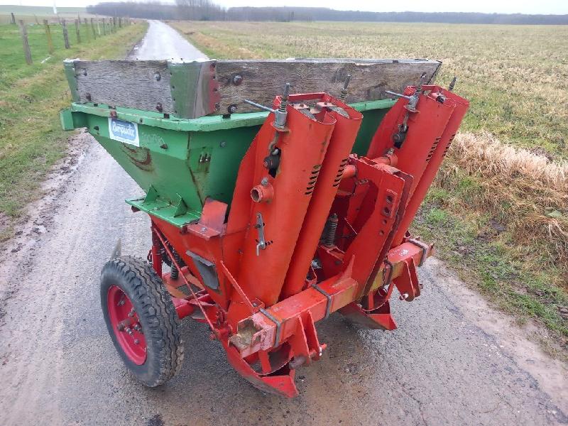 Planteuse de pommes de terre Remprodex 2 rangs à 75cm - 15 densités de plantation - Occasion_1