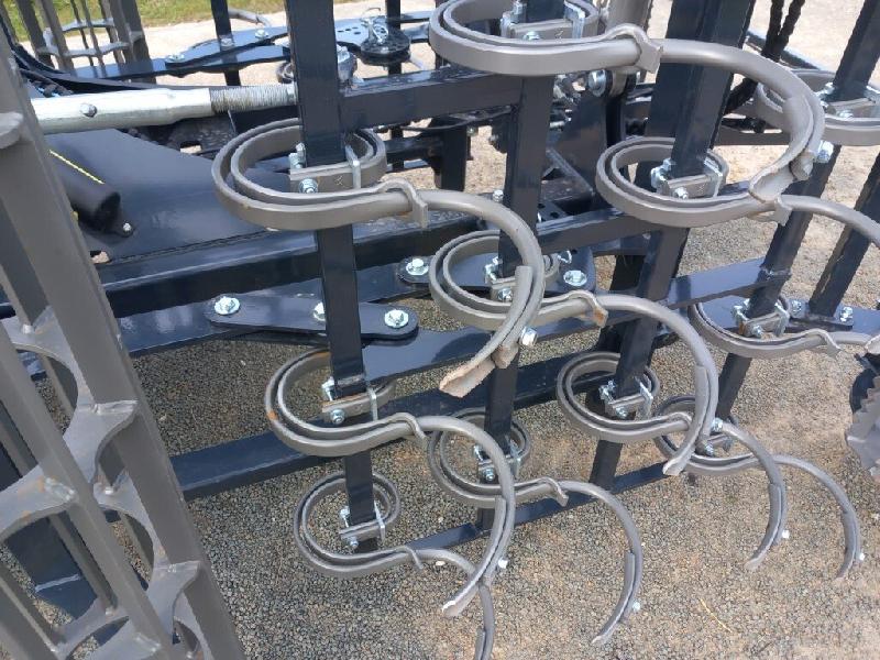 Vibroculteur NC AT 4.0m - Occasion - Repliage hydraulique et rouleau barre renforcé_1