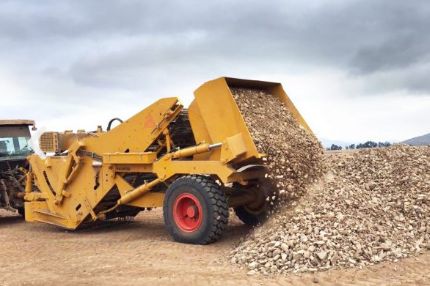 Dam-5 Plus - Épierruse agricole Triginer - Décharge au sol - Largeur de travail 2,1 m - Capacité 6 m³_1