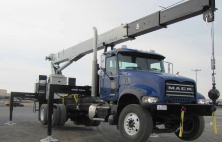 600H Camion Grue - Manitowoc - Charge Maximum 18,1 t - Flèche jusqu'à 27,4 m_1