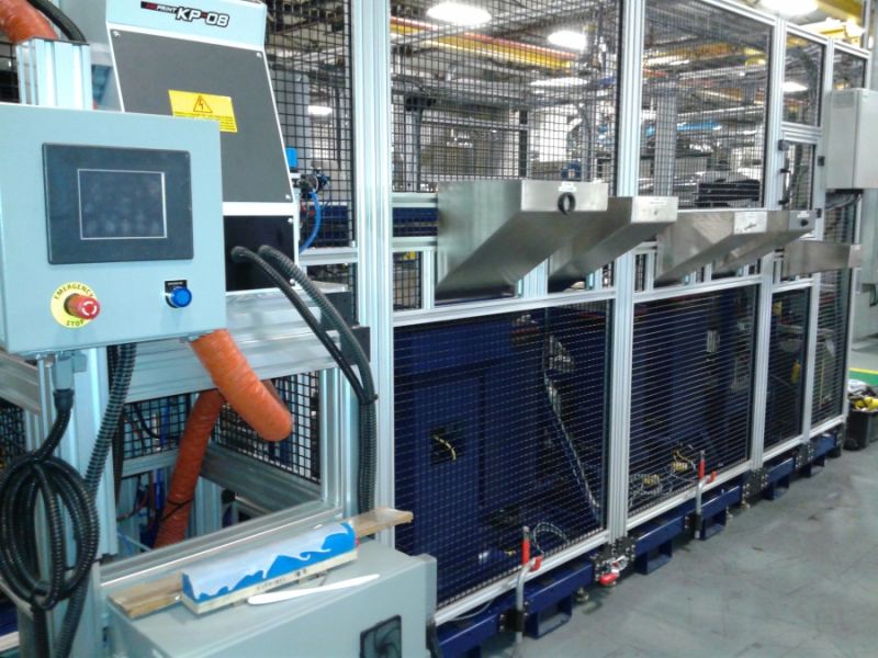 Cellule robotisée modulaire - Systemex - pour assemblage de couvercles de moteurs automobiles_1