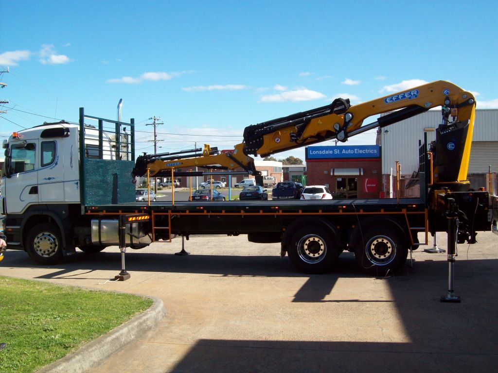 Grue auxiliaire medium 315 - Effer - pression 315 bar pour camions à 2 essieux_1