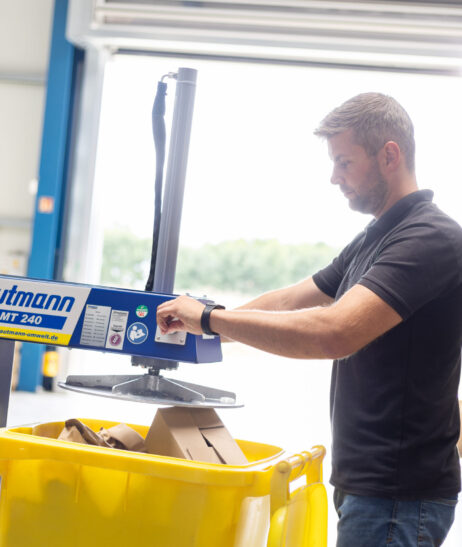 Compacteur de bac à déchets 240 litres pour l'hôtellerie, la restauration, les hôpitaux ou les institutions sociales - STRAUTMANN MT240_1