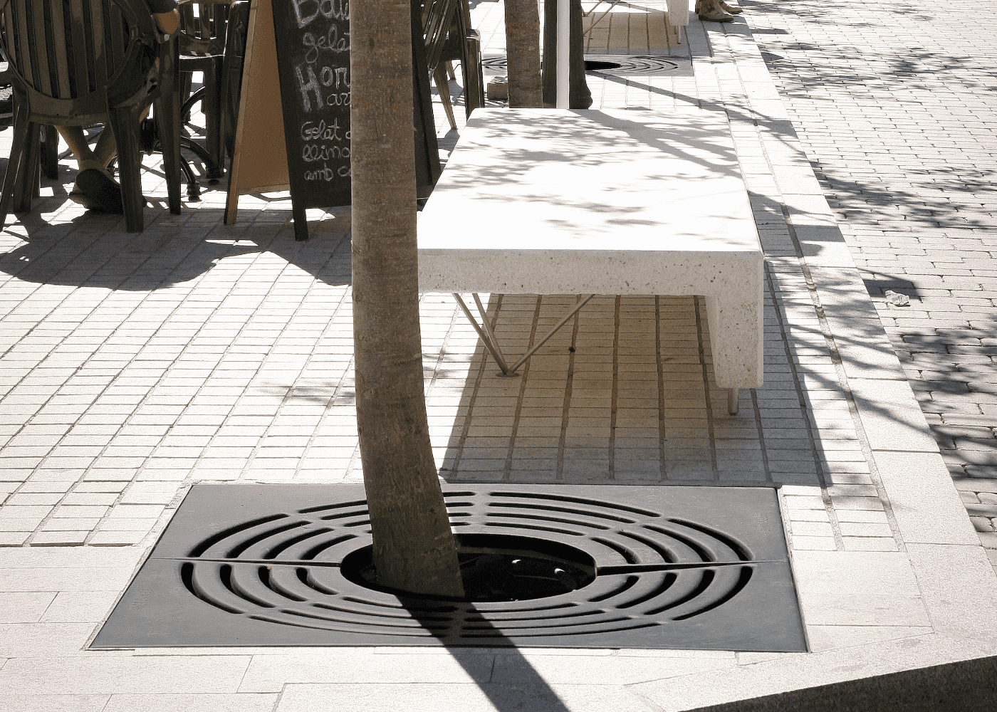 Grille d'arbre en acier - traitement Ferrus - Taulat A27A - résistance à la corrosion_1