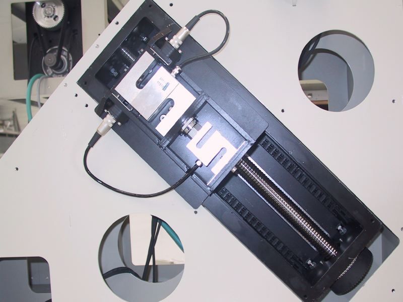 Mo-a-axe-posi-elec - Machines spéciales - LF Technologies - Axe de positionnement électrique pour optimisation des performances_1