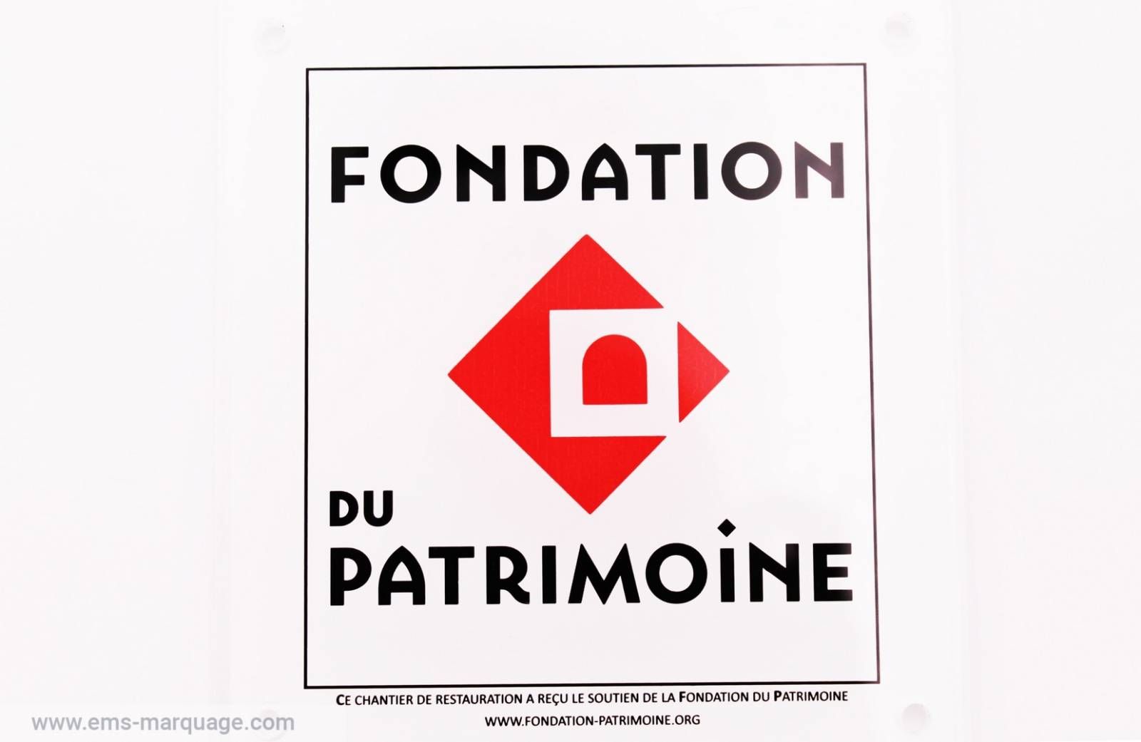 Impression sérigraphie - EMS Espace Marquage et Sérigraphie - sur plaques en plexiglas PMMA avec usinage personnalisé_1