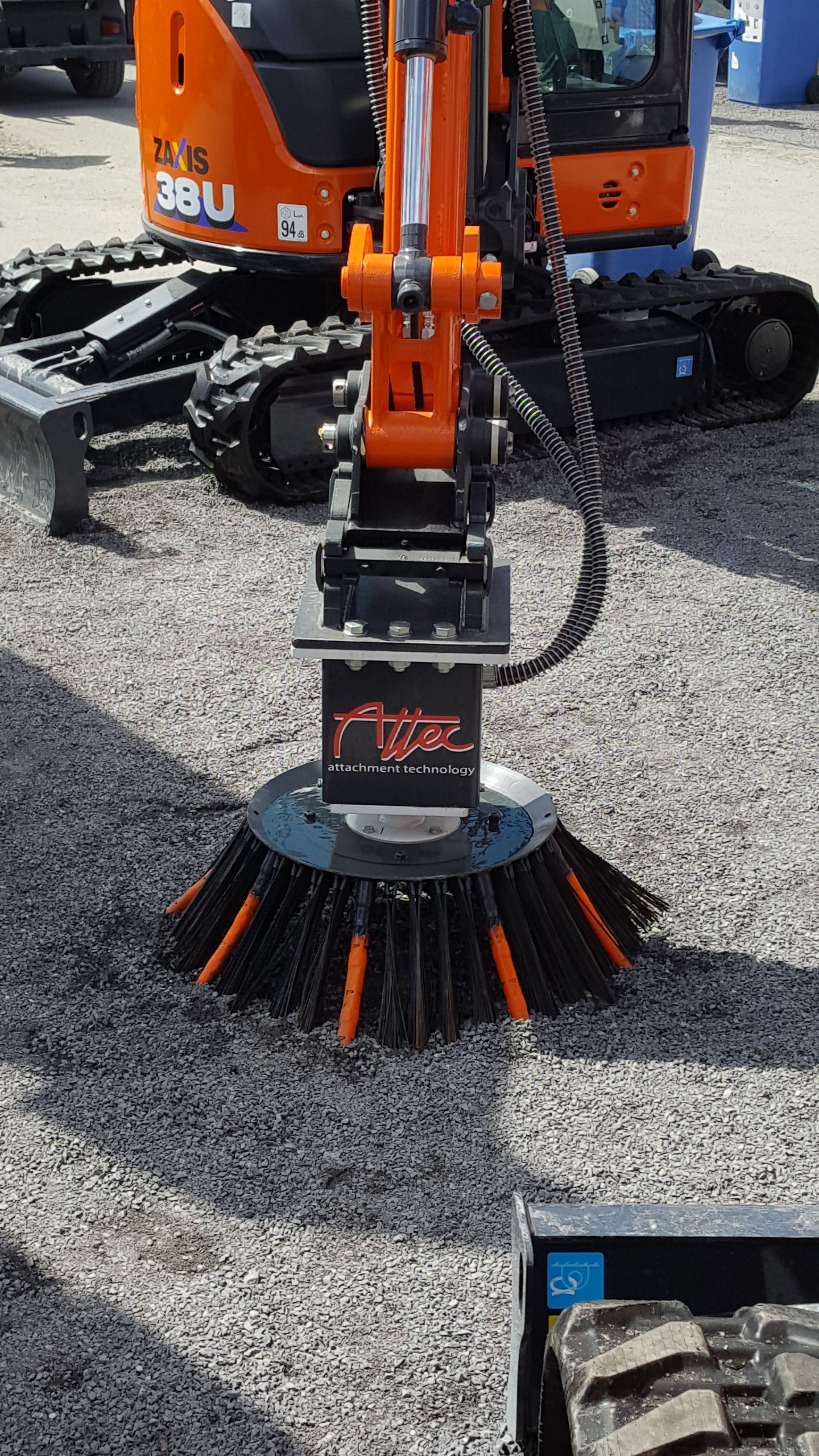 Brosse à désherber Attec - Respectueuse de l'environnement - Pour trottoirs, caniveaux, routes et parkings_1