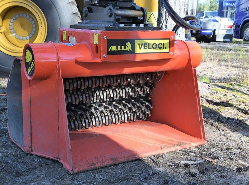 Godet cribleur conçu pour la végétale, compatible pour des pelles de 2 à 20 tonnes - ALLU VELOCI_1