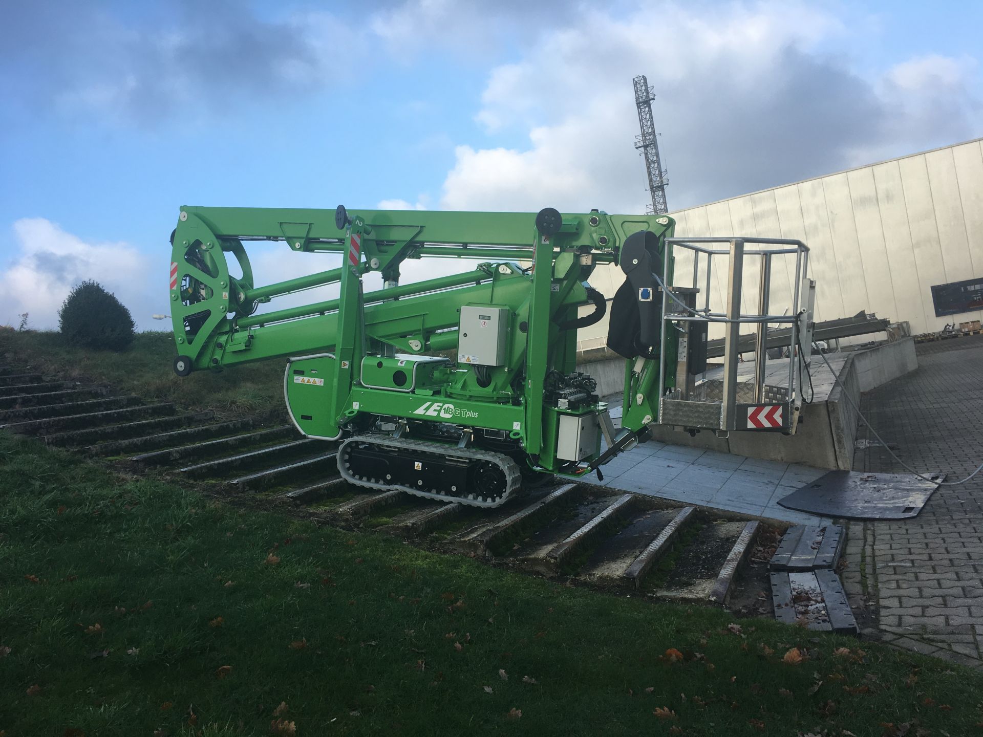 Nacelle araignée LEO18GTplus - Hauteur de travail 18,30m - Déport 8,50m - Capacité 200kg_2