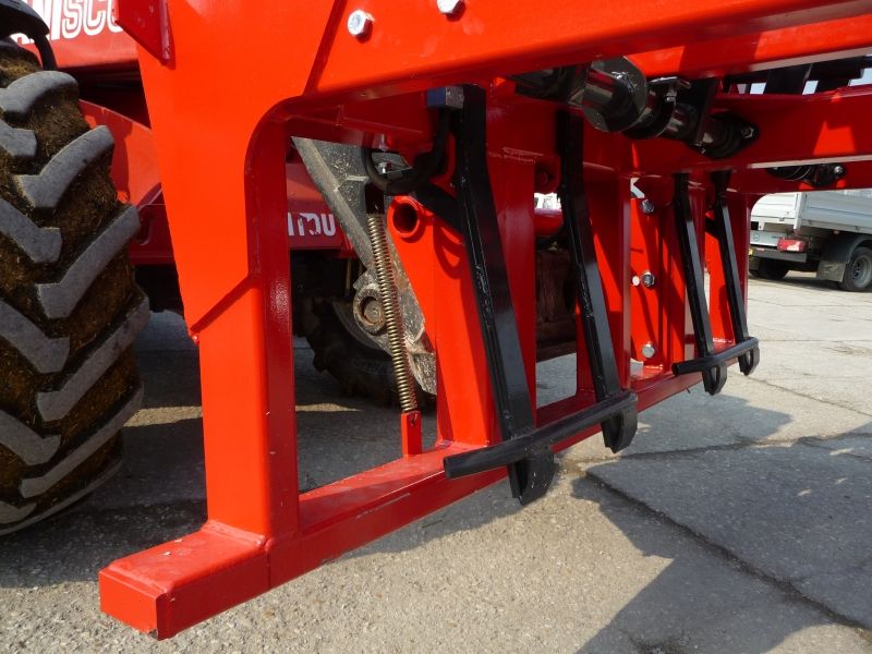 Carolev 4804 - Pince à balle et enrubannage Bugnot - Charge maxi 2800 kg - Prend 4 bottes de 1,20m - 4 vérins de serrage_1