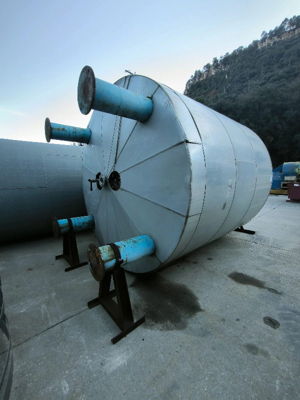 Réservoir en acier inoxydable de 20 000 litres avec isolation thermique - référence : c13543_1